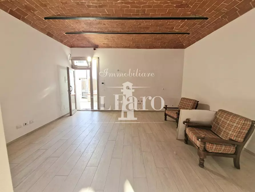 Immagine 1 di Appartamento in vendita  a Campi Bisenzio