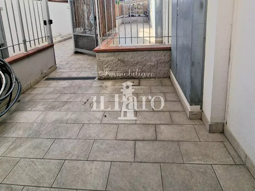 Immagine 26 di Appartamento in vendita  a Campi Bisenzio