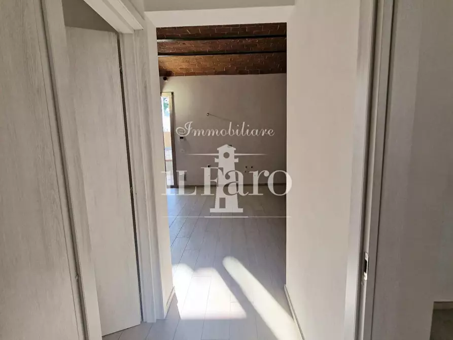 Immagine 19 di Appartamento in vendita  a Campi Bisenzio