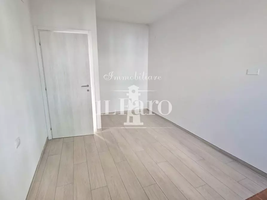 Immagine 14 di Appartamento in vendita  a Campi Bisenzio