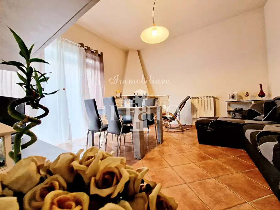 Immagine 35 di Terratetto in vendita  a Signa