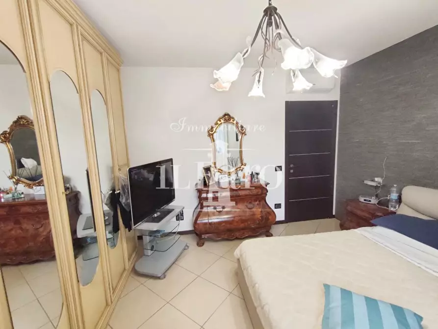 Immagine 6 di Appartamento in vendita  a Carmignano