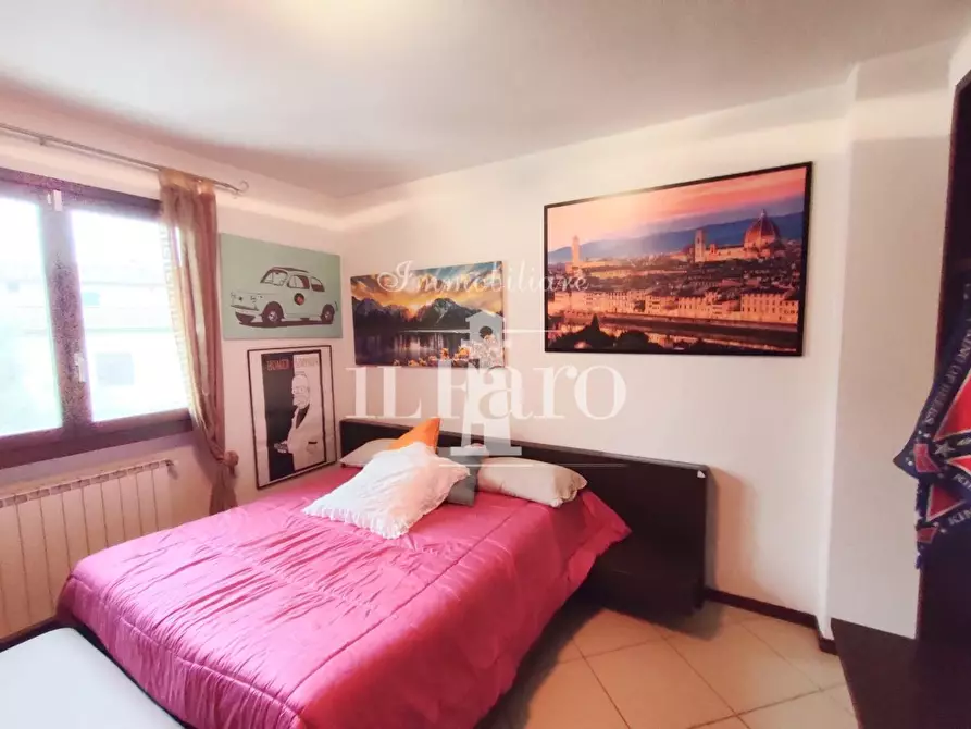 Immagine 9 di Appartamento in vendita  a Carmignano