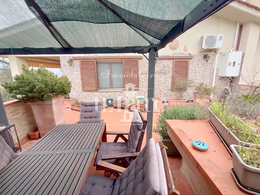 Immagine 19 di Appartamento in vendita  a Carmignano