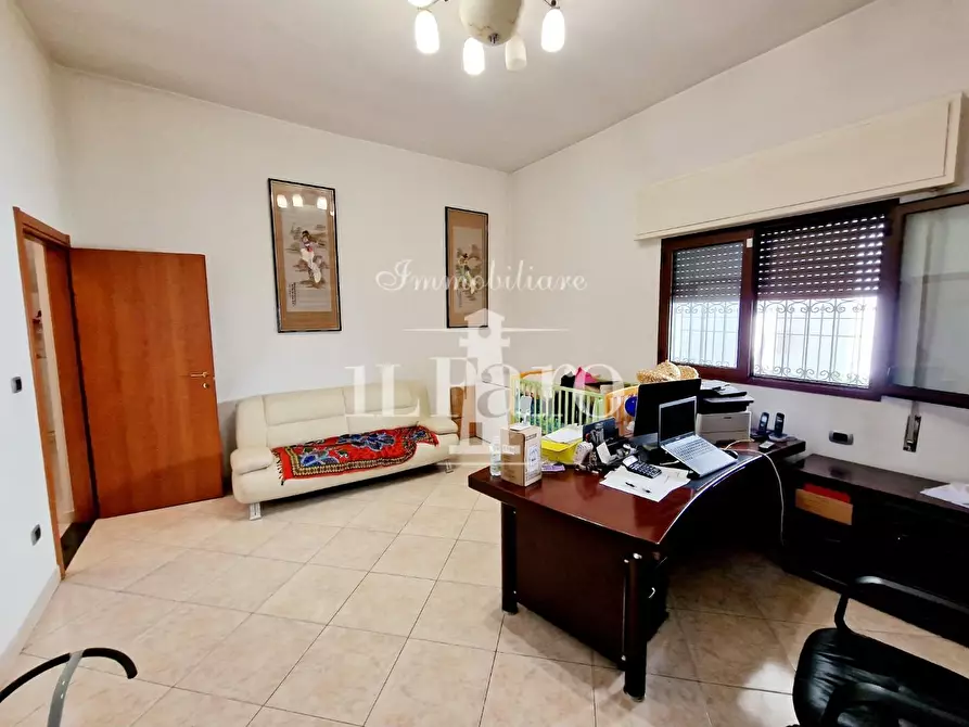 Immagine 16 di Casa indipendente in vendita  a Firenze