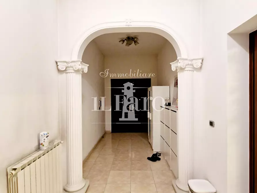 Immagine 14 di Casa indipendente in vendita  a Firenze