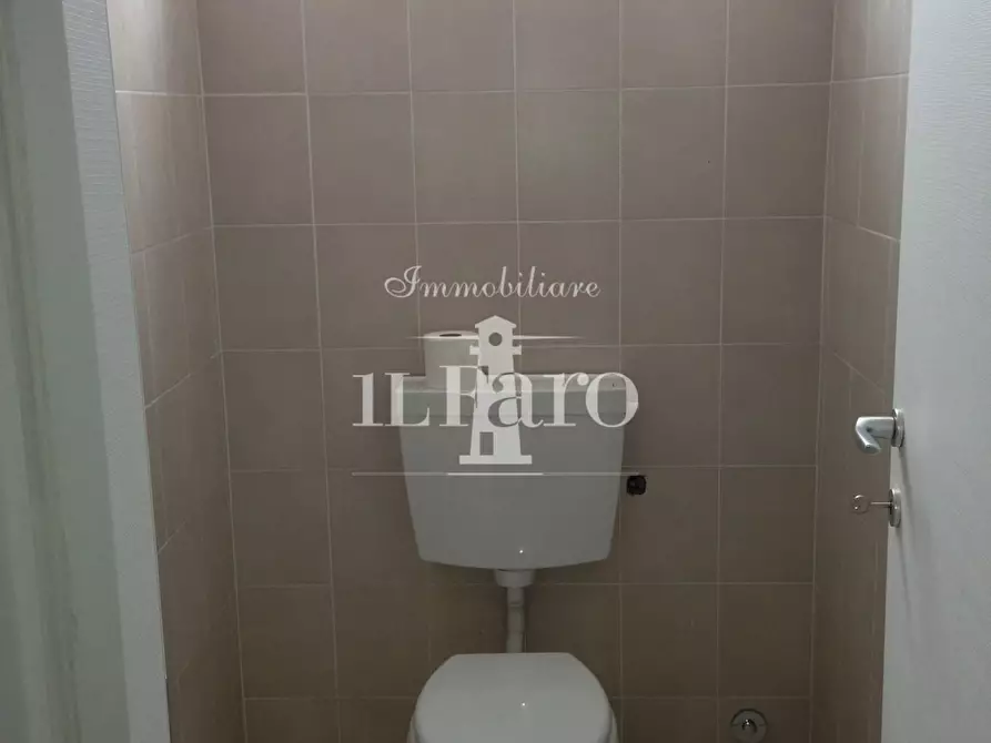 Immagine 3 di Capannone industriale in vendita  a Signa