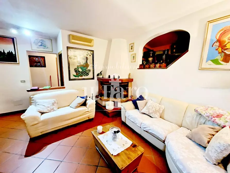 Immagine 17 di Terratetto in vendita  a Signa