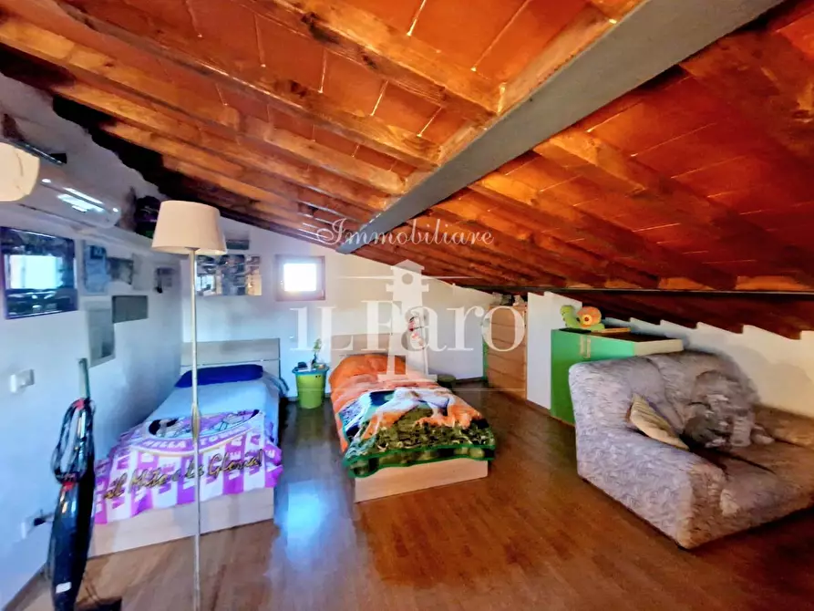 Immagine 29 di Terratetto in vendita  a Signa