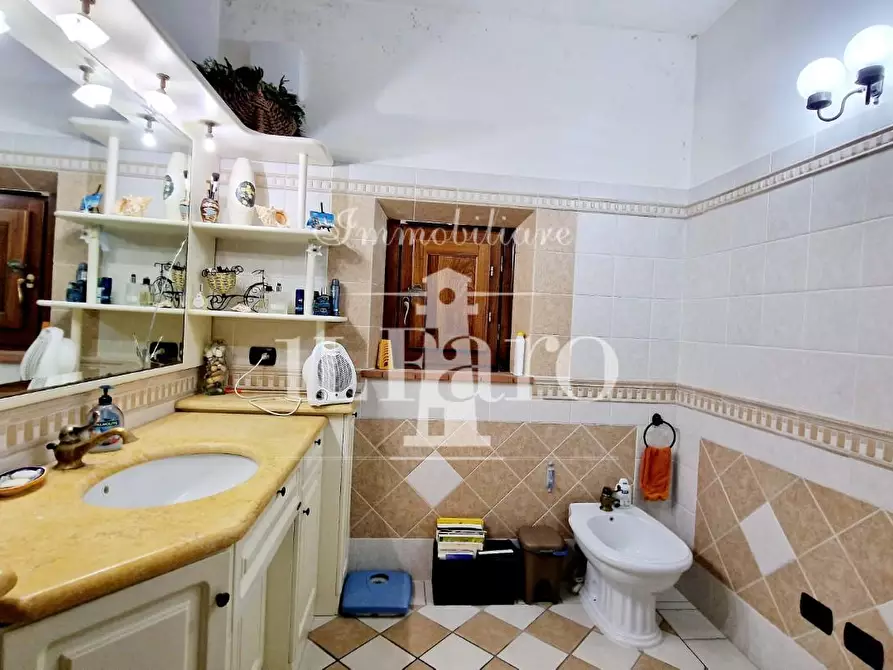 Immagine 24 di Porzione di casa in vendita  a Campi Bisenzio