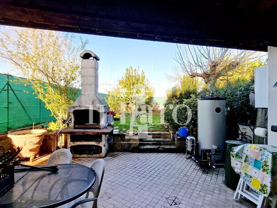 Immagine 6 di Porzione di casa in vendita  a Campi Bisenzio