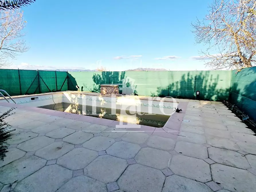 Immagine 15 di Porzione di casa in vendita  a Campi Bisenzio