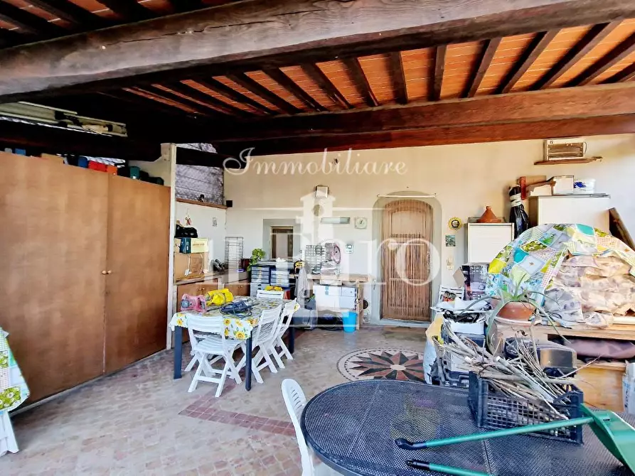 Immagine 4 di Porzione di casa in vendita  a Campi Bisenzio