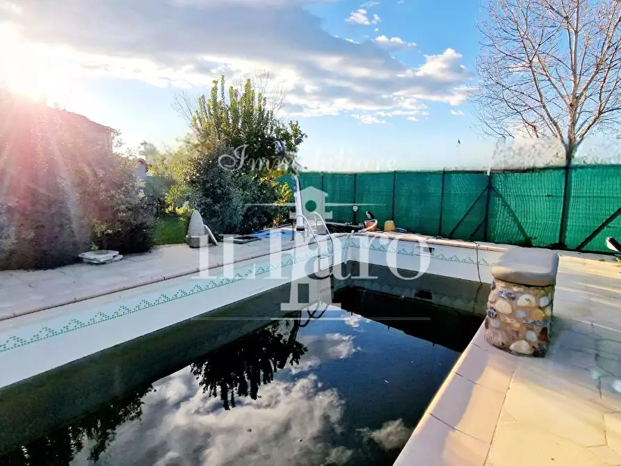 Immagine 12 di Porzione di casa in vendita  a Campi Bisenzio