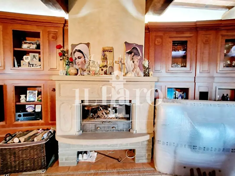 Immagine 34 di Porzione di casa in vendita  a Campi Bisenzio