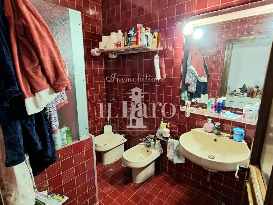 Immagine 40 di Villetta a schiera in vendita  a Campi Bisenzio