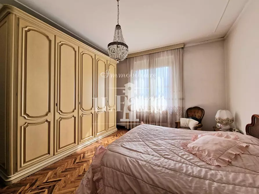 Immagine 32 di Villetta a schiera in vendita  a Campi Bisenzio