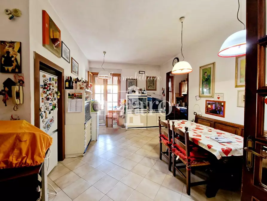 Immagine 23 di Villetta a schiera in vendita  a Campi Bisenzio