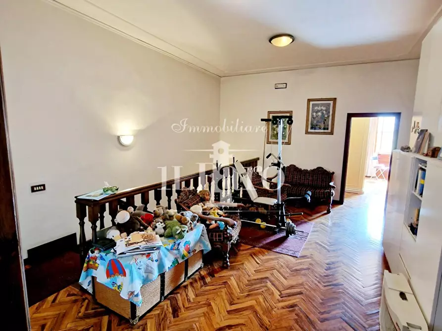 Immagine 38 di Villetta a schiera in vendita  a Campi Bisenzio