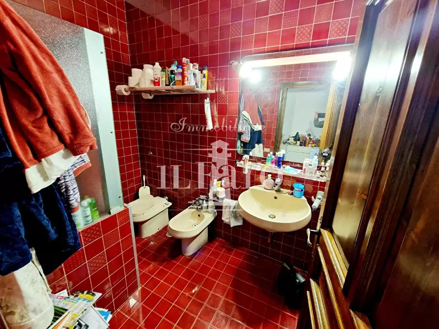 Immagine 42 di Villetta a schiera in vendita  a Campi Bisenzio