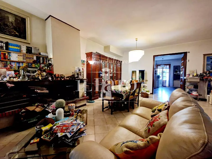 Immagine 12 di Villetta a schiera in vendita  a Campi Bisenzio