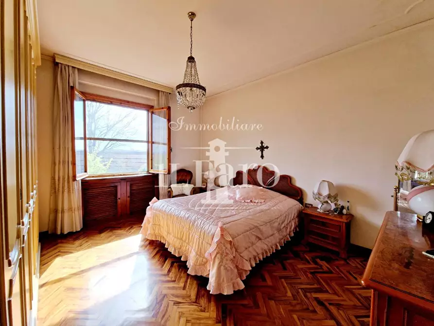 Immagine 41 di Villetta a schiera in vendita  a Campi Bisenzio