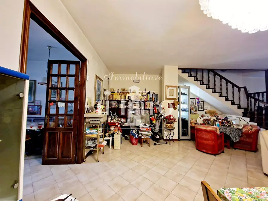 Immagine 14 di Villetta a schiera in vendita  a Campi Bisenzio