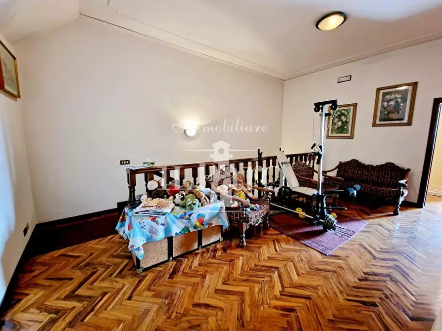 Immagine 36 di Villetta a schiera in vendita  a Campi Bisenzio