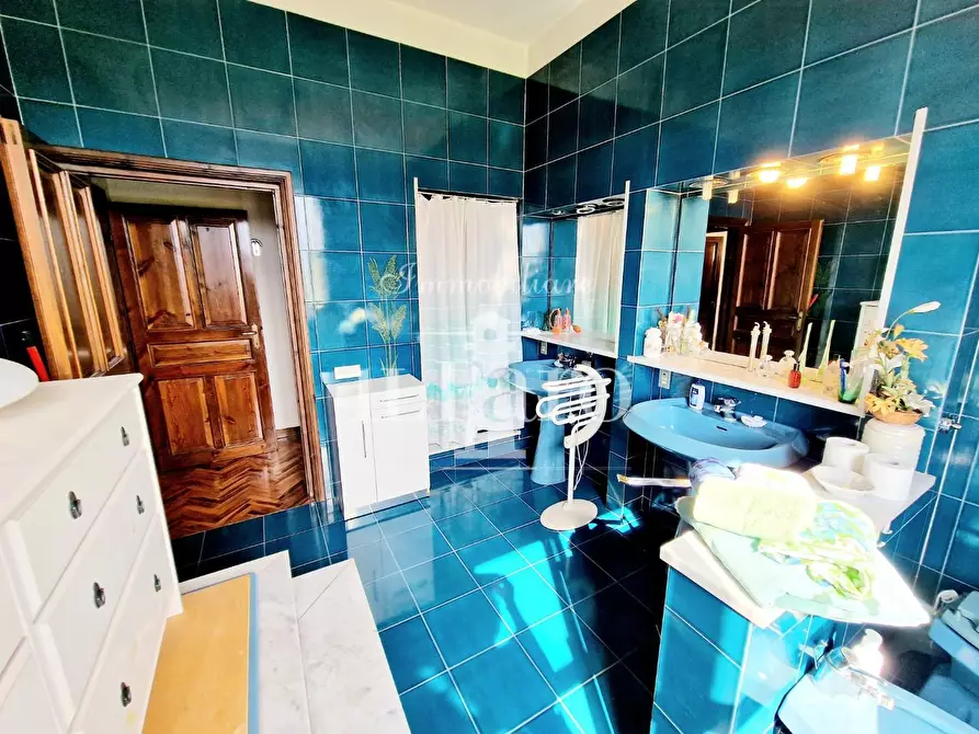 Immagine 28 di Villetta a schiera in vendita  a Campi Bisenzio