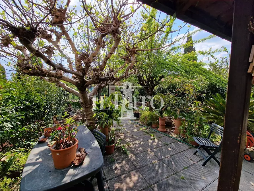 Immagine 1 di Villetta a schiera in vendita  a Campi Bisenzio