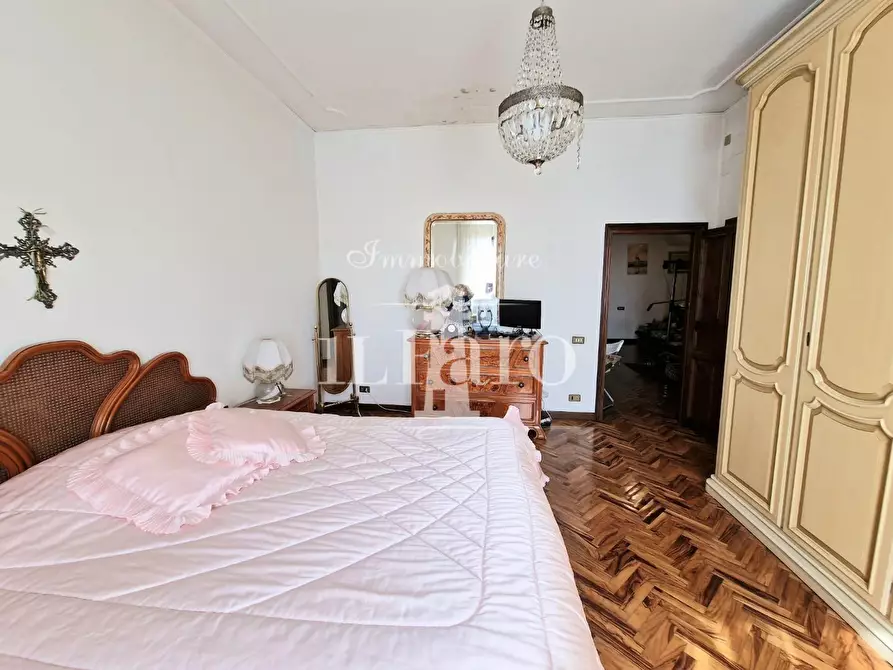 Immagine 33 di Villetta a schiera in vendita  a Campi Bisenzio