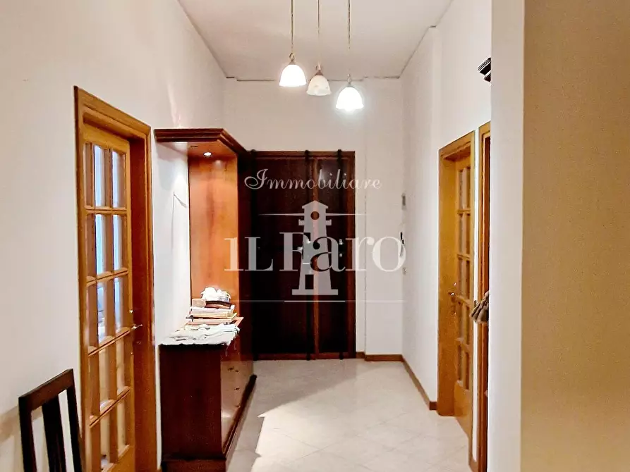 Immagine 11 di Appartamento in vendita  a Firenze