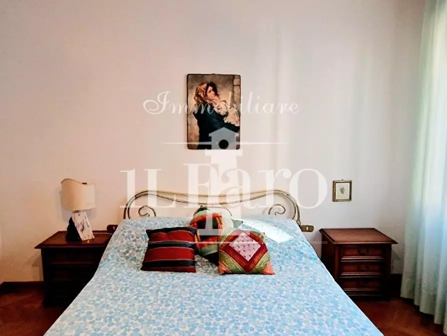 Immagine 17 di Appartamento in vendita  a Firenze