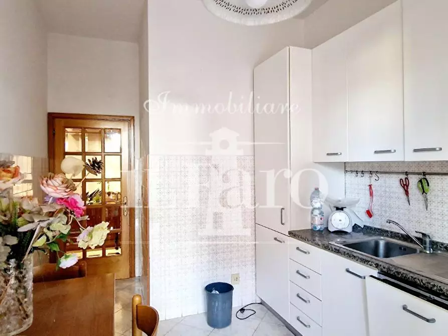 Immagine 13 di Appartamento in vendita  a Firenze