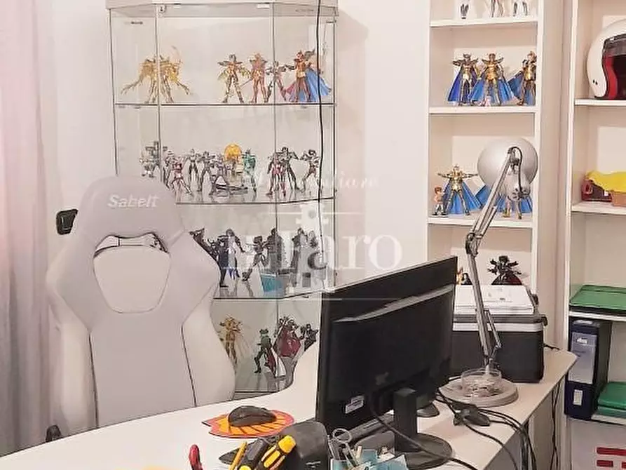 Immagine 43 di Villa in vendita  a Campi Bisenzio