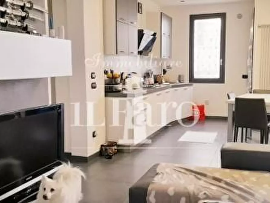 Immagine 11 di Villa in vendita  a Campi Bisenzio