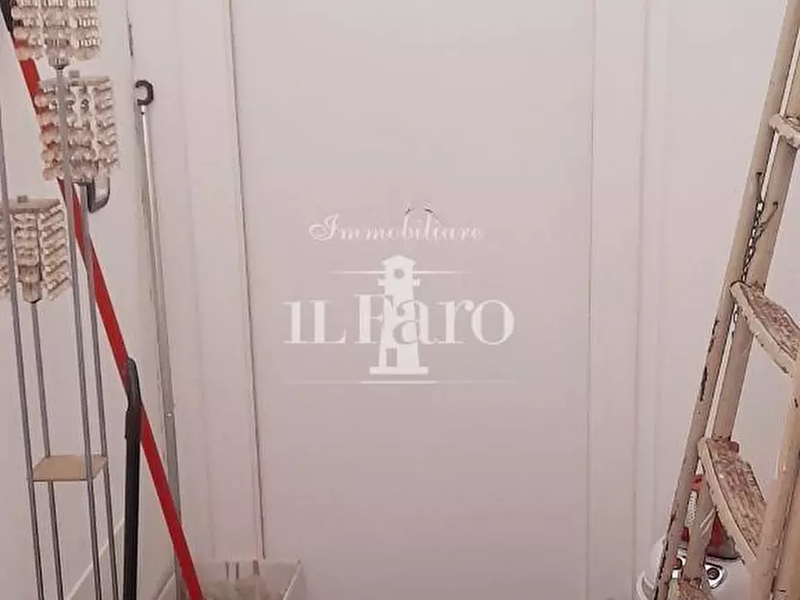 Immagine 35 di Villa in vendita  a Campi Bisenzio