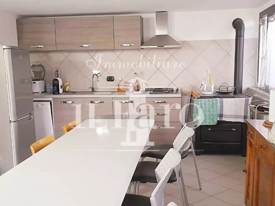 Immagine 30 di Villa in vendita  a Campi Bisenzio