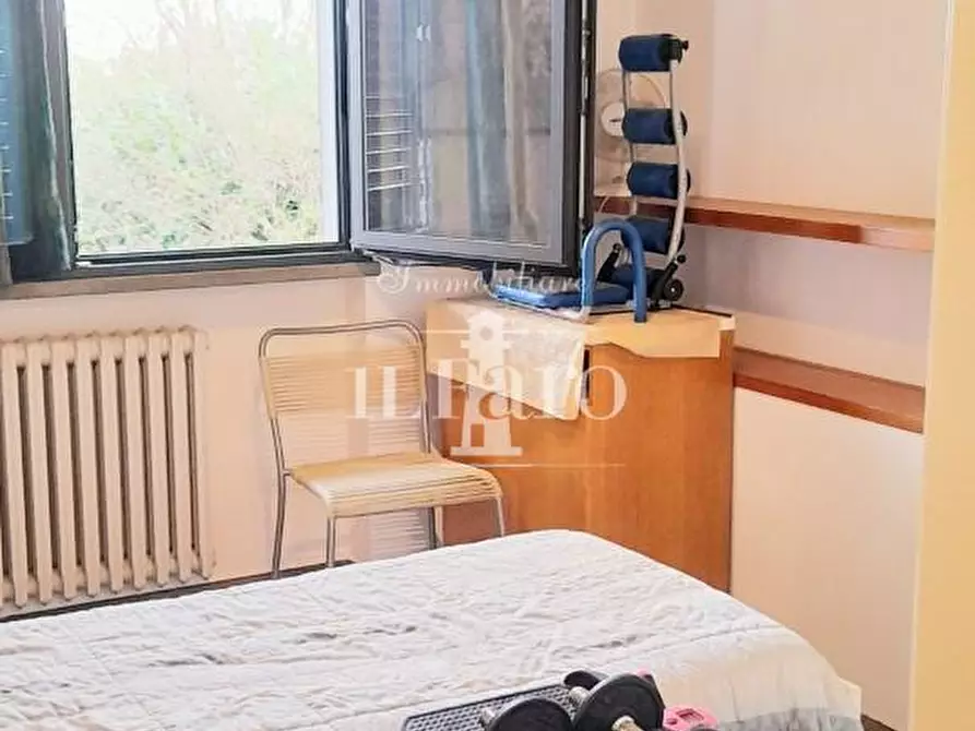 Immagine 26 di Villa in vendita  a Campi Bisenzio