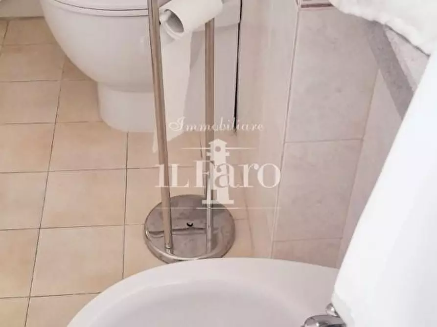 Immagine 36 di Villa in vendita  a Campi Bisenzio