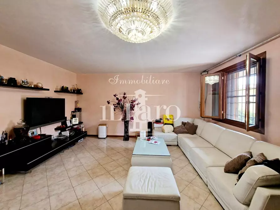 Immagine 16 di Villetta a schiera in vendita  a Poggio A Caiano