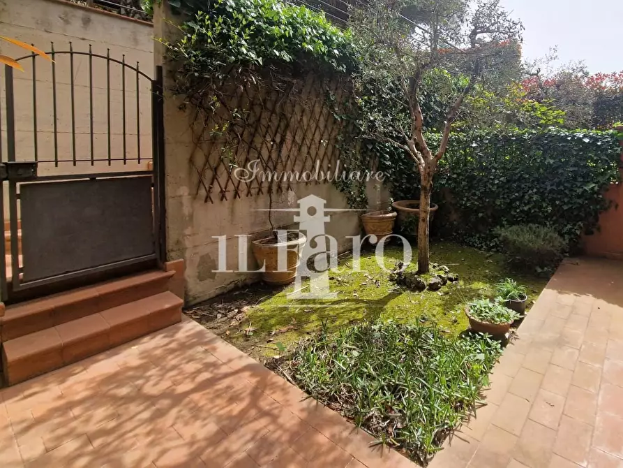 Immagine 12 di Villetta a schiera in vendita  a Poggio A Caiano