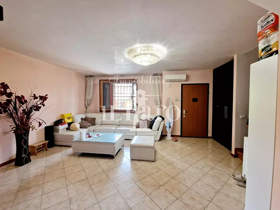 Immagine 17 di Villetta a schiera in vendita  a Poggio A Caiano