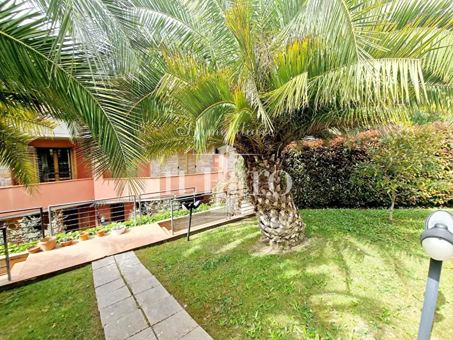 Immagine 11 di Villetta a schiera in vendita  a Poggio A Caiano