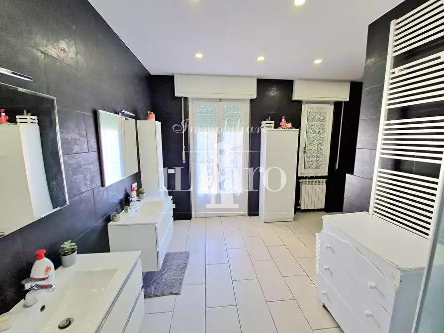 Immagine 12 di Appartamento in vendita  a Signa