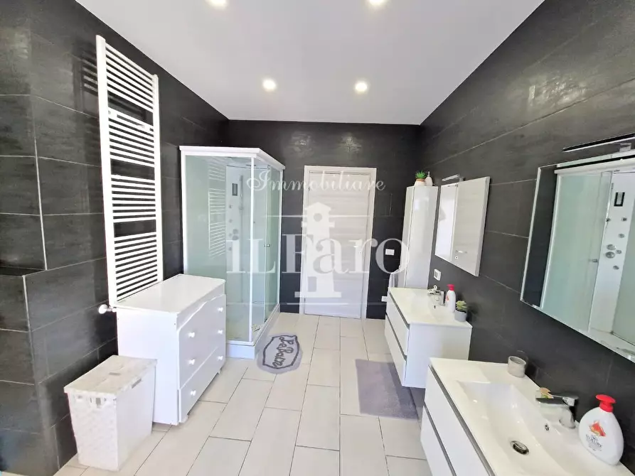 Immagine 11 di Appartamento in vendita  a Signa