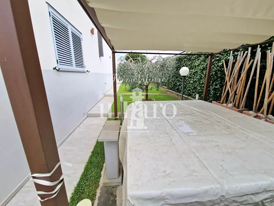 Immagine 45 di Terratetto in vendita  a Signa