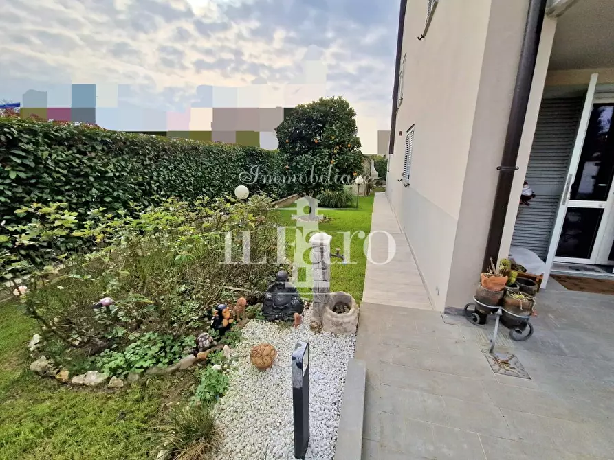 Immagine 46 di Terratetto in vendita  a Signa