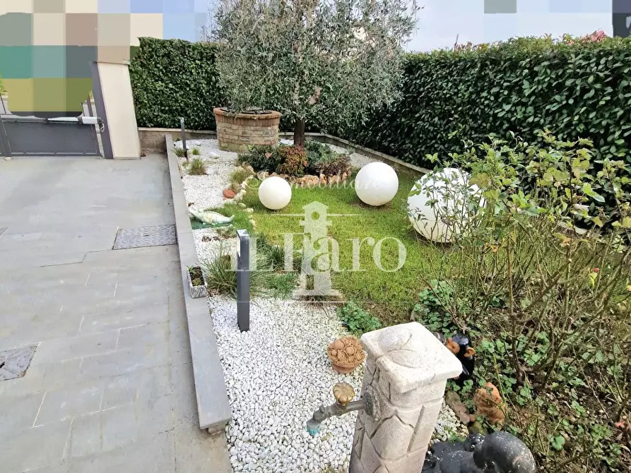 Immagine 48 di Terratetto in vendita  a Signa