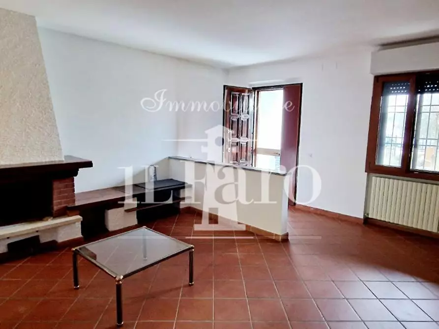 Immagine 8 di Villetta a schiera in vendita  a Campi Bisenzio